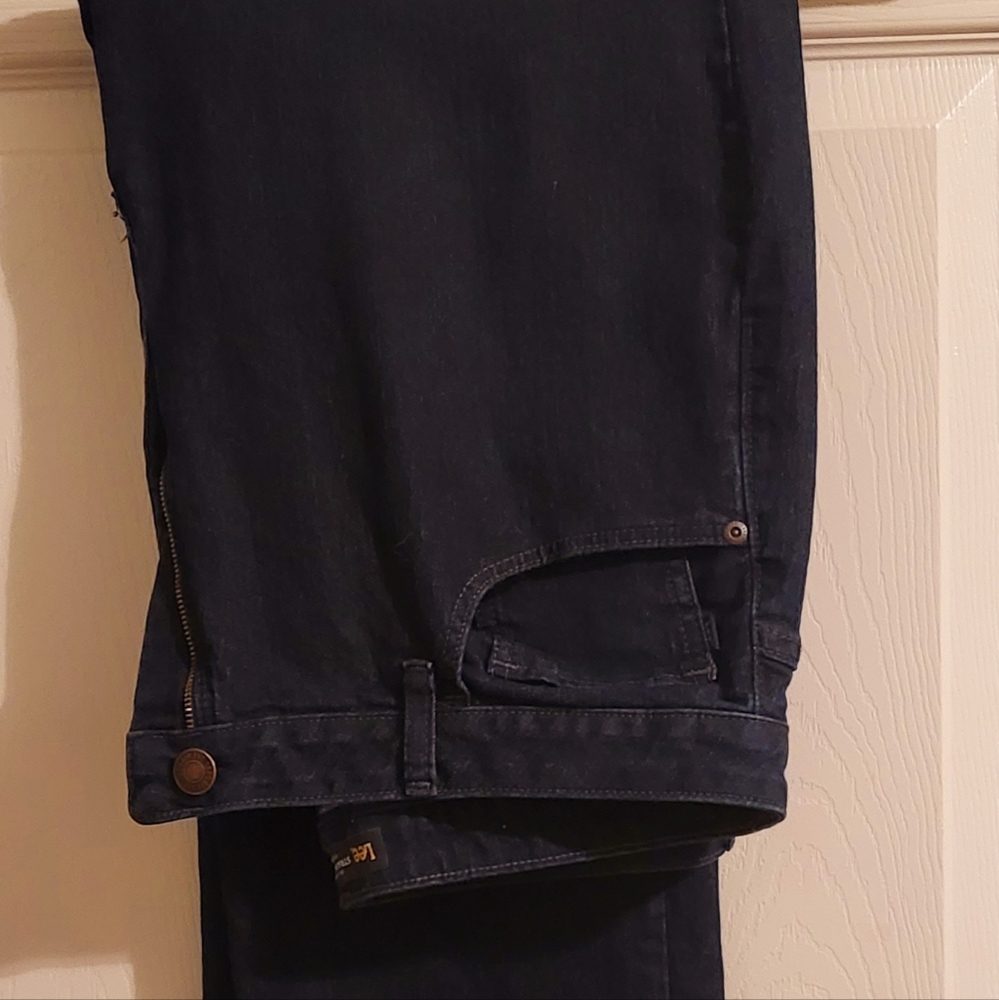 Lee Jeans straight leg high-waisted relaxed fit 14 tall dark wash instantly Slim